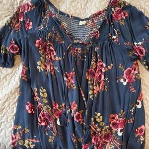 Beautiful floral shirt with middle tie